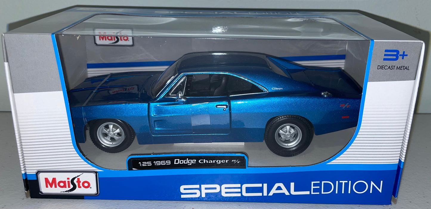 Maisto 1:24 die cast 1969 Dodge Charger R/T