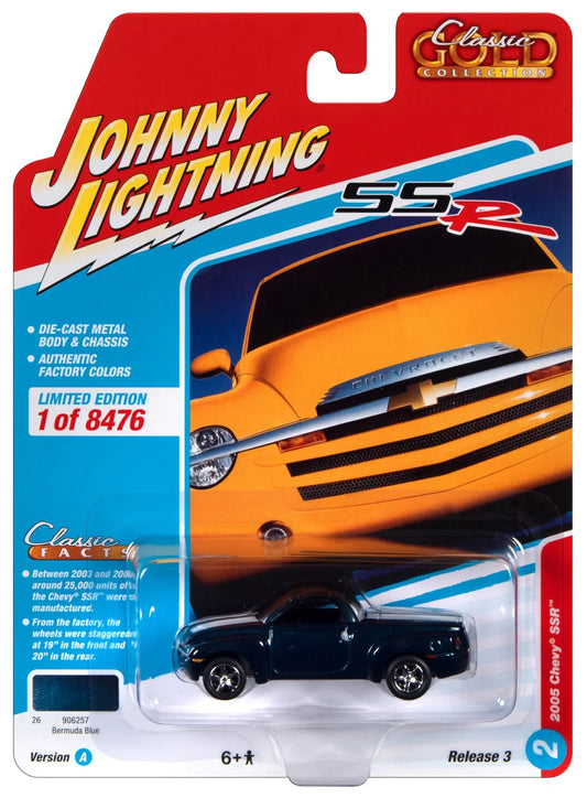 Johnny Lightning 1:64 die cast 2005 Chevy SSR