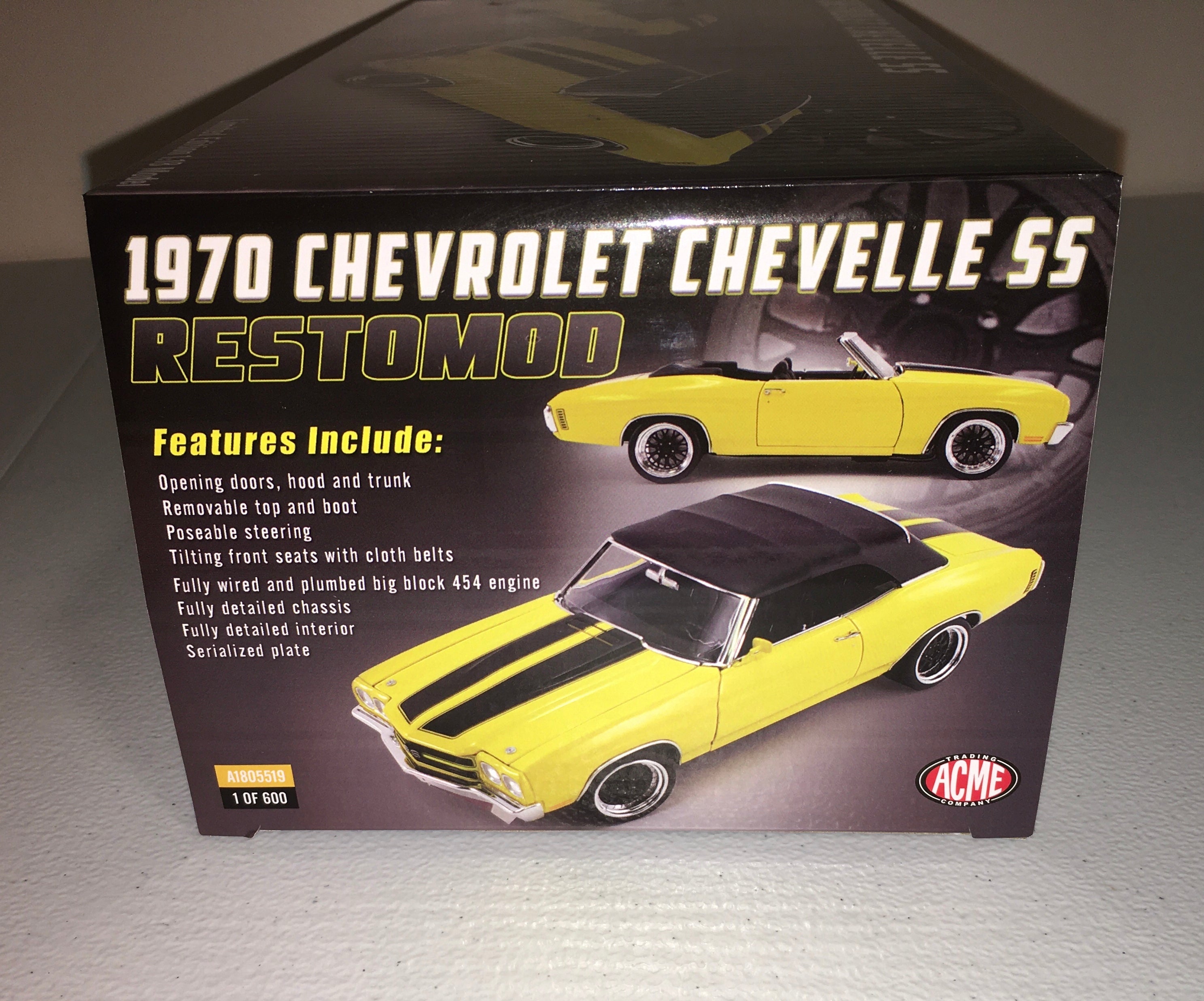 Acme 1:18 die cast 1970 Chevrolet Chevelle SS convertible Restomod